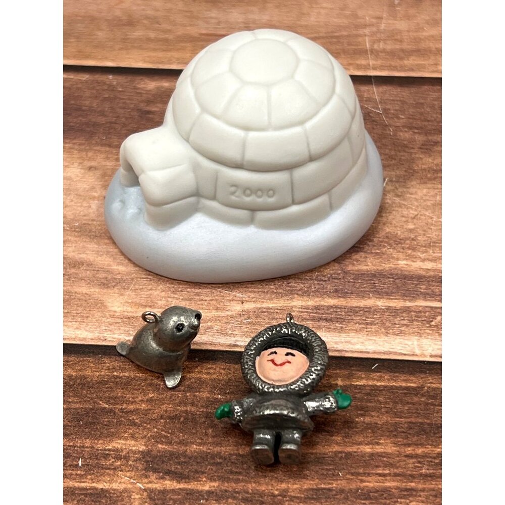 2000 HALLMARK ORNAMENT QX8524 FROSTY FRIENDS PEWTER PORCELAIN BY ED SEALE